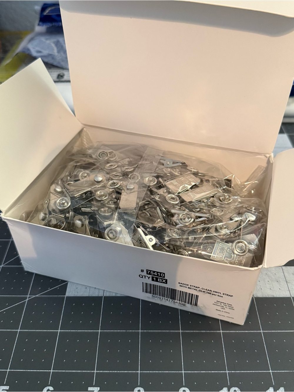 Badge Clips (100)